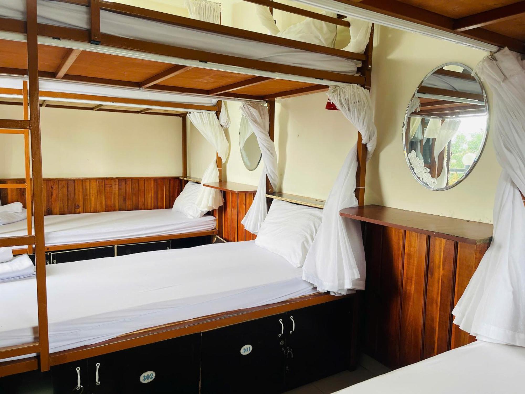 Nam Phuong Riverside Villa Хюэ Экстерьер фото