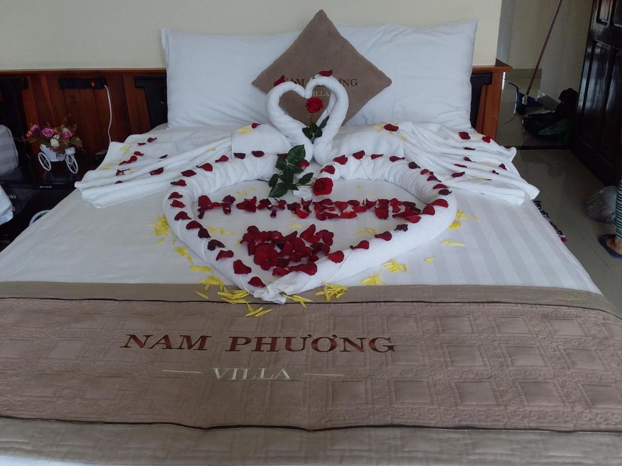 Nam Phuong Riverside Villa Хюэ Экстерьер фото