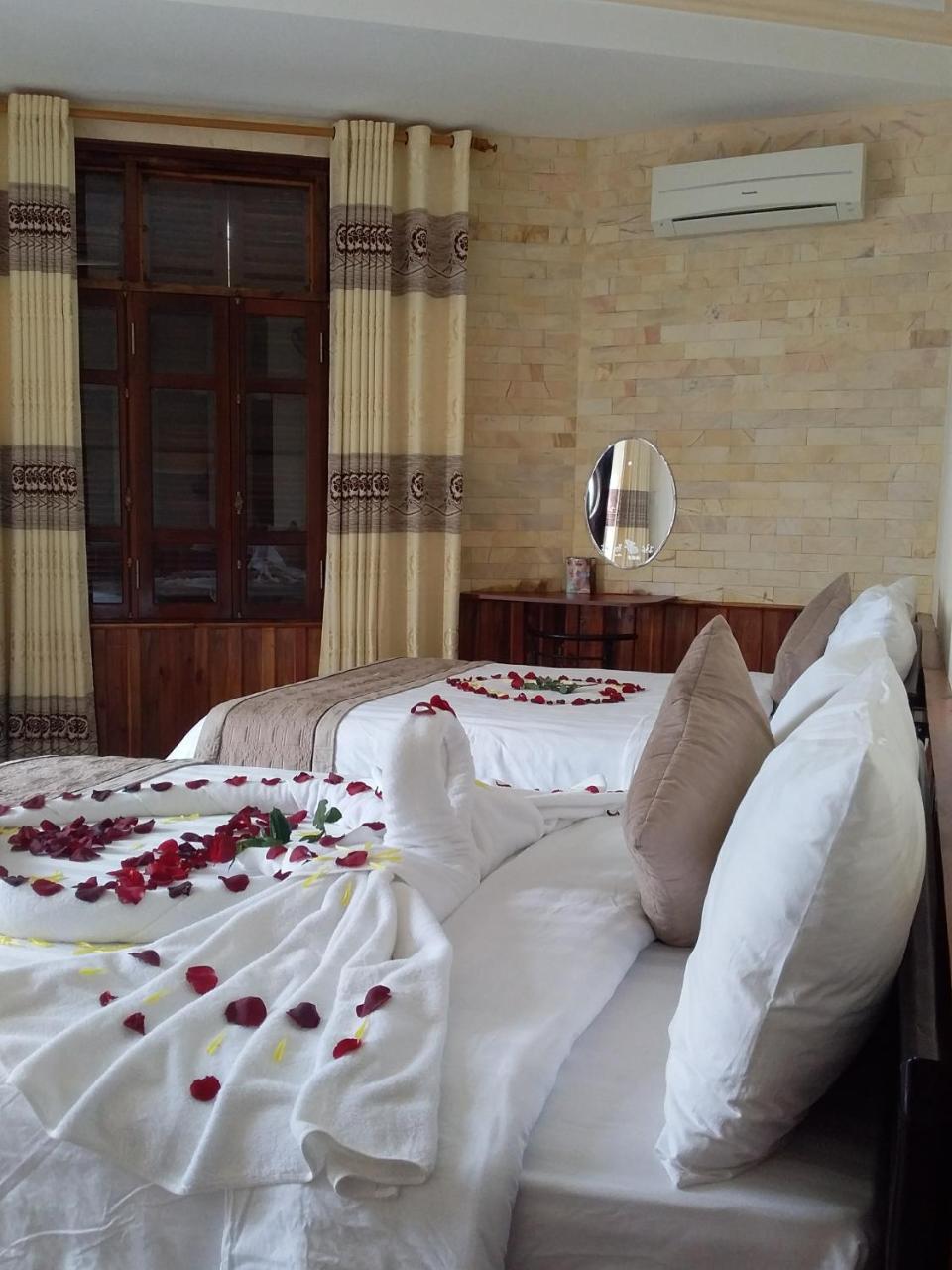 Nam Phuong Riverside Villa Хюэ Экстерьер фото
